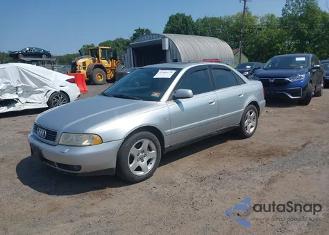 2001 Audi A4 2.8 из США, поврежденный, VIN WAUDH68D11A029147